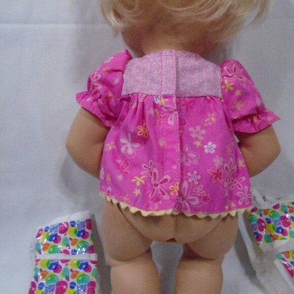 Hasbro Original 2006 Interactive Baby Alive Doll Soft Face Talk - Picture 5 of 6
